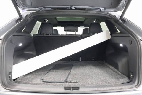 2026 Volkswagen Atlas Cross Sport SEL R-Line Black 4Motion