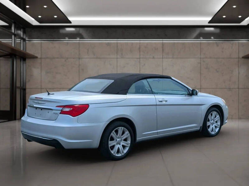 2012 Chrysler 200 Touring