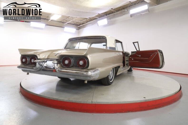 1959 Ford Thunderbird