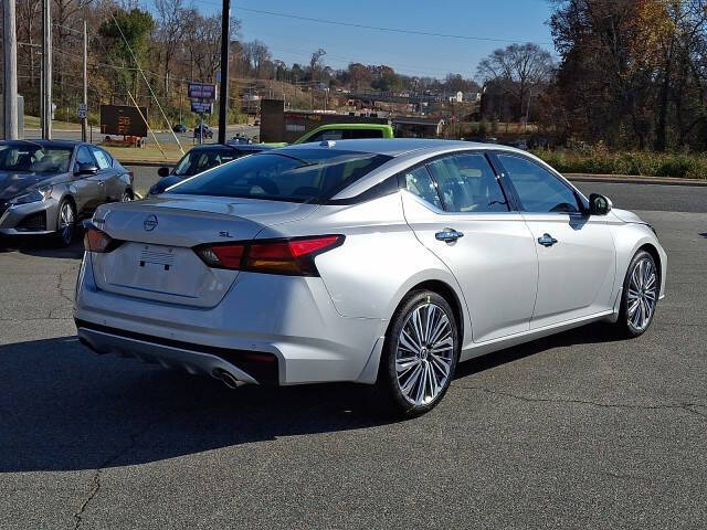 2025 Nissan Altima 2.5 SL