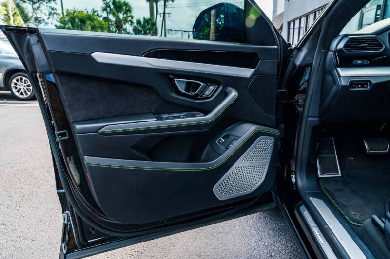 2019 Lamborghini Urus