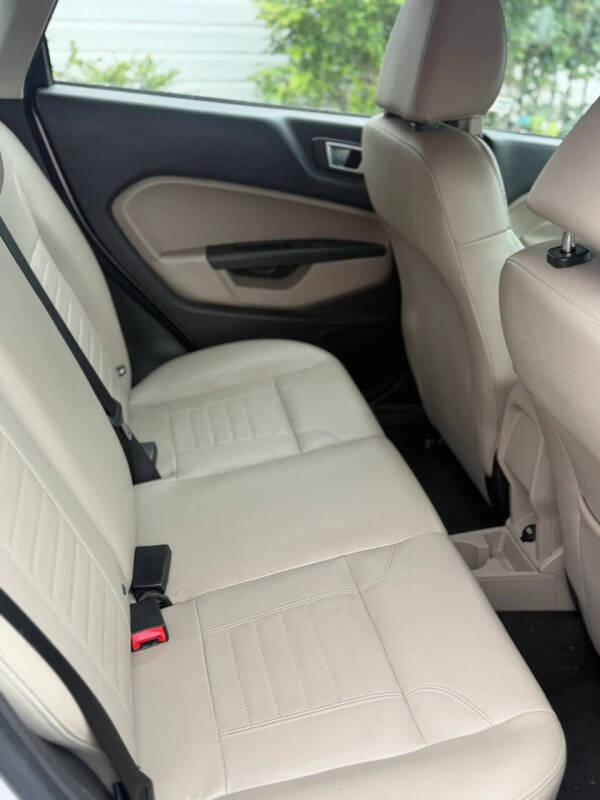 2014 Ford Fiesta Titanium