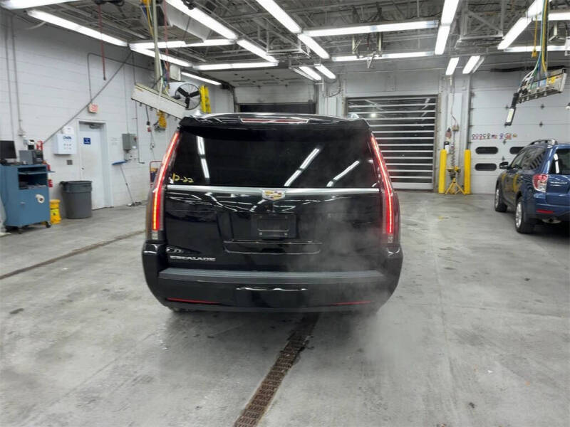 2017 Cadillac Escalade ESV Luxury