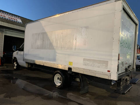 2015 Ford E-Series E-350 SD