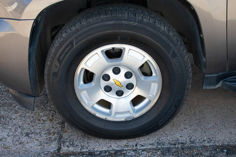 2012 Chevrolet Suburban LS