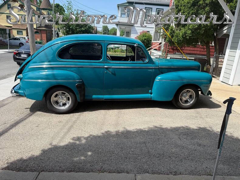 1946 Ford Super Deluxe
