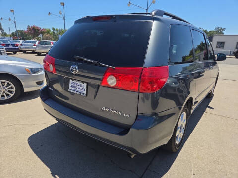 2009 Toyota Sienna LE 7-Passenger
