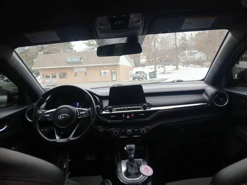 2021 Kia Forte GT Line