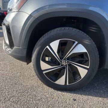 2024 Volkswagen Taos SE 4Motion