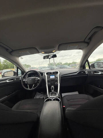 2013 Ford Fusion SE