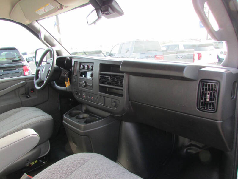 2025 Chevrolet Express 2500