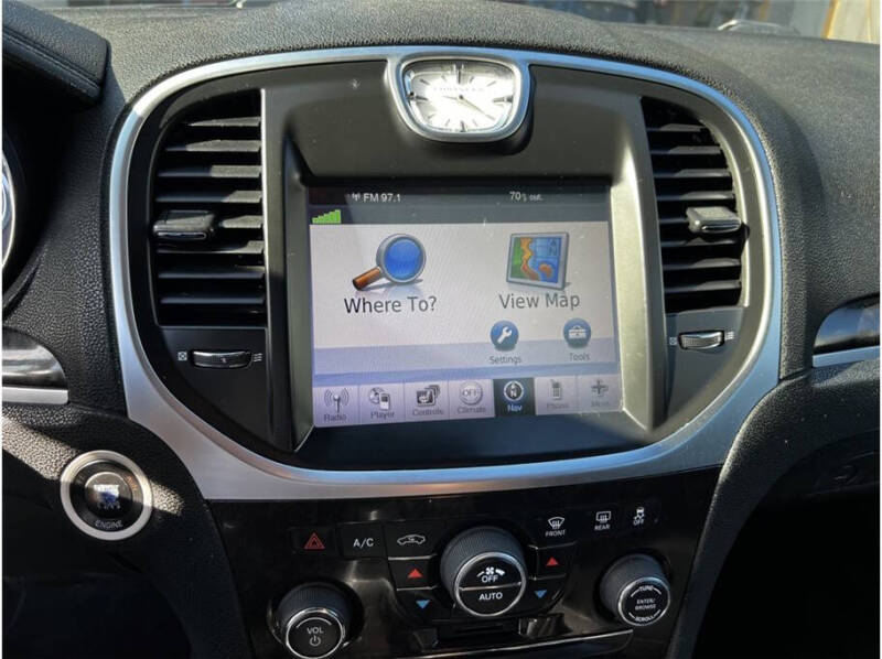 2011 Chrysler 300 Limited