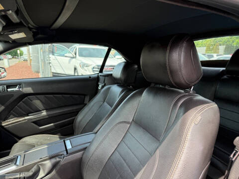 2012 Ford Mustang V6 Premium