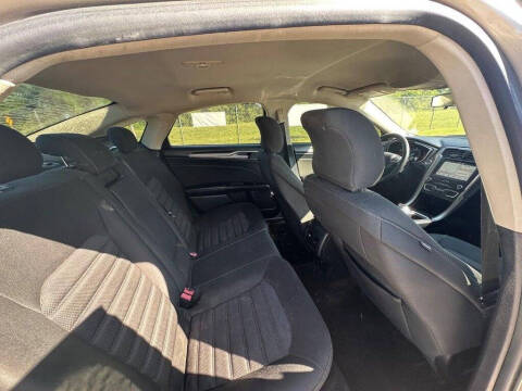 2017 Ford Fusion SE