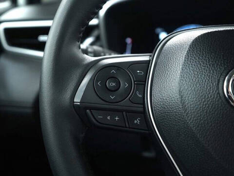 2025 Toyota Corolla Cross XLE