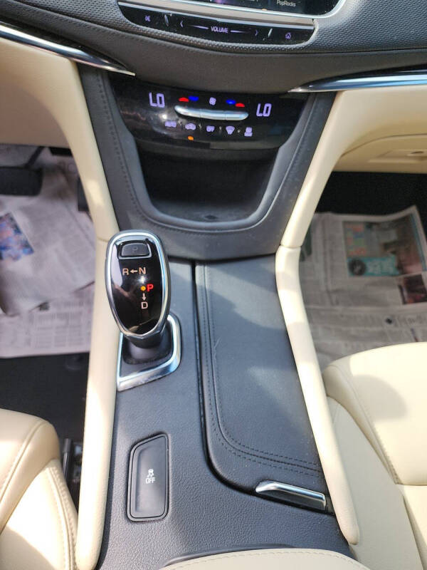 2017 Cadillac XT5