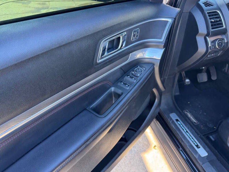 2016 Ford Explorer Sport