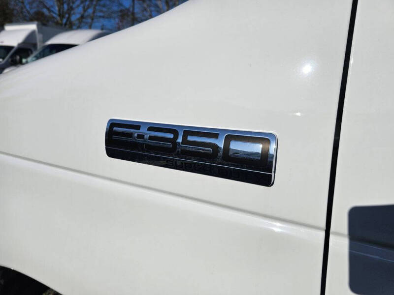 2025 Ford E-Series