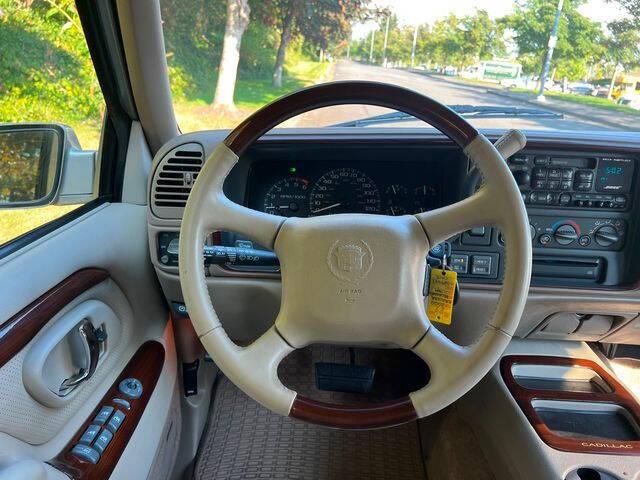 2000 Cadillac Escalade