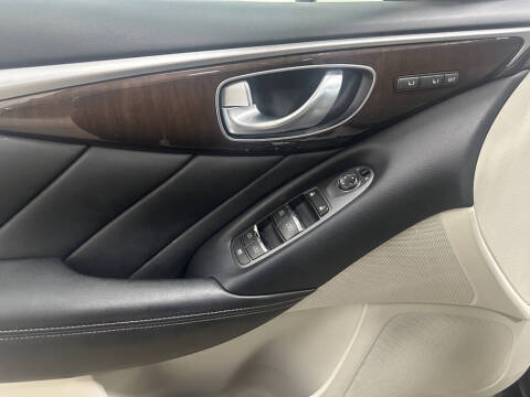 2014 Infiniti Q50 Hybrid Sport