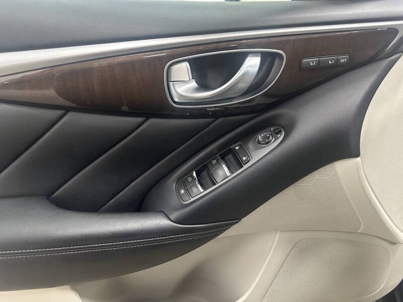 2014 Infiniti Q50 Hybrid Sport