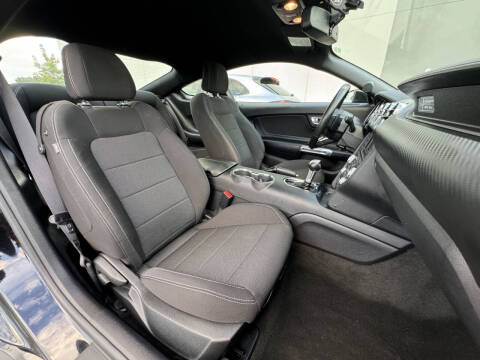 2016 Ford Mustang V6