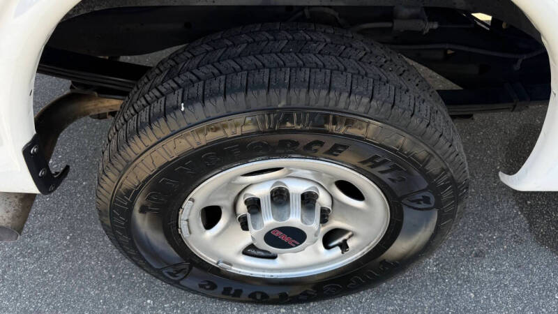 2023 GMC Savana 2500