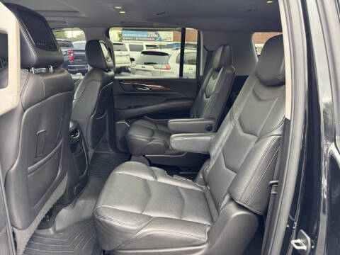 2016 Cadillac Escalade ESV Luxury Collection