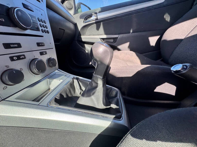 2008 Saturn Astra XR