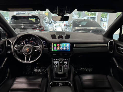 2022 Porsche Cayenne Platinum Edition