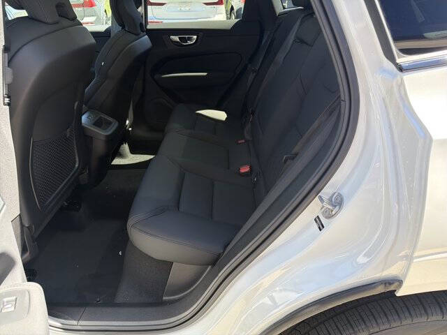 2026 Volvo XC60 B5 Core