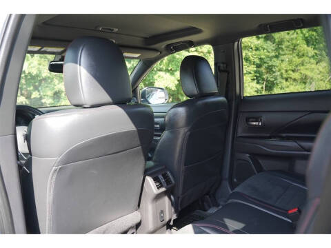 2020 Mitsubishi Outlander LE