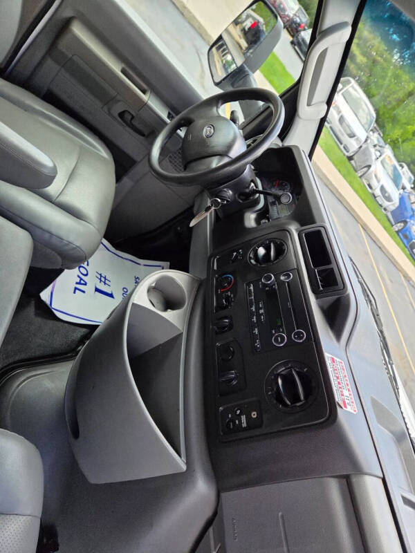 2019 Ford E-Series
