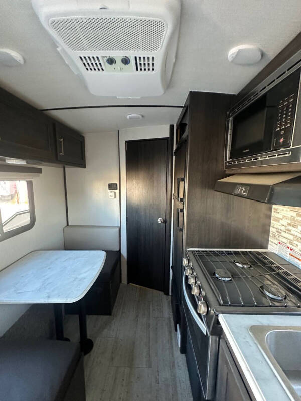 2021 Pacific Coachworks SURF SIDE  16RB