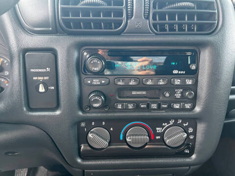 2002 Chevrolet S-10 LS