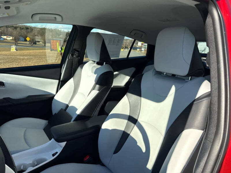 2017 Toyota Prius Three Touring