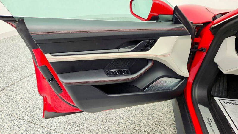 2024 Porsche Taycan 4S