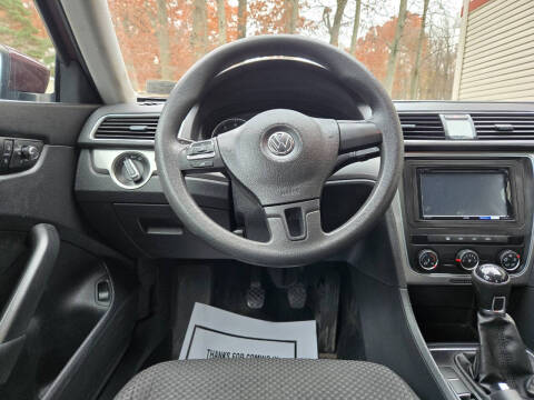 2014 Volkswagen Passat 2.5L S PZEV