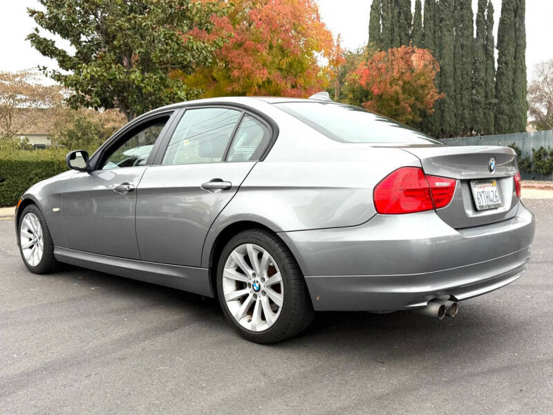 2011 BMW 3 Series 328i
