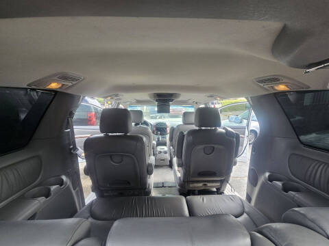 2004 Toyota Sienna XLE 7 Passenger