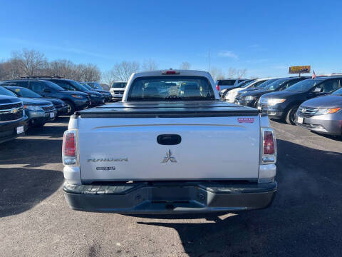 2007 Mitsubishi Raider LS