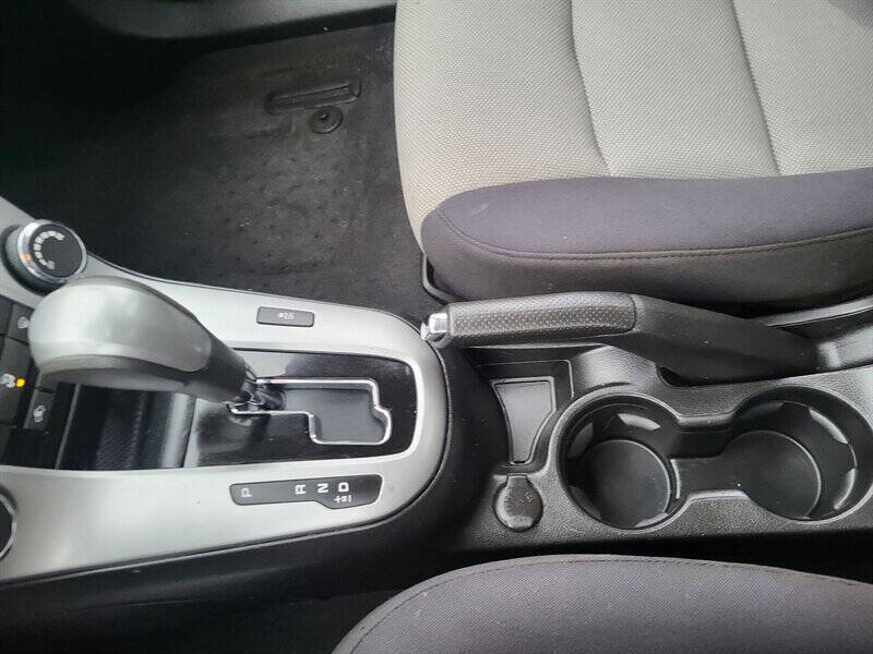 2013 Chevrolet Cruze LS Auto