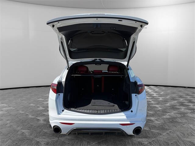 2022 Alfa Romeo Stelvio Veloce