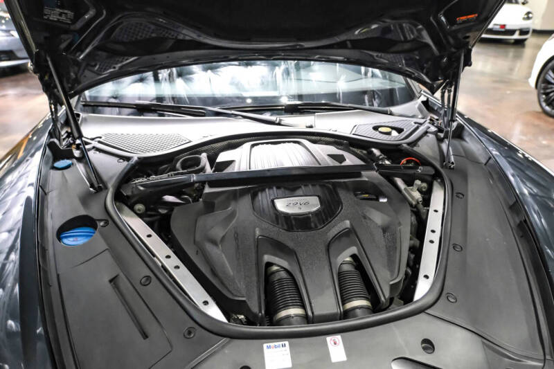 2018 Porsche Panamera 4S