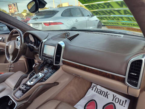 2014 Porsche Cayenne GTS