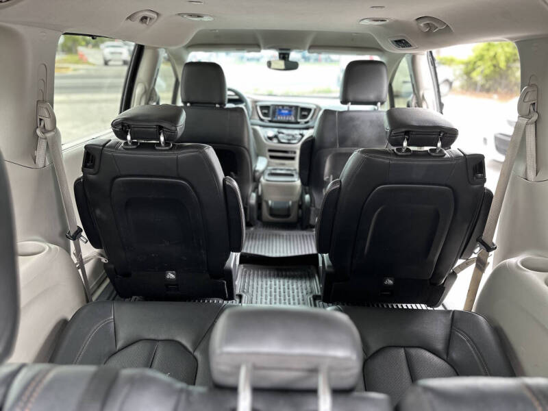 2019 Chrysler Pacifica Touring L