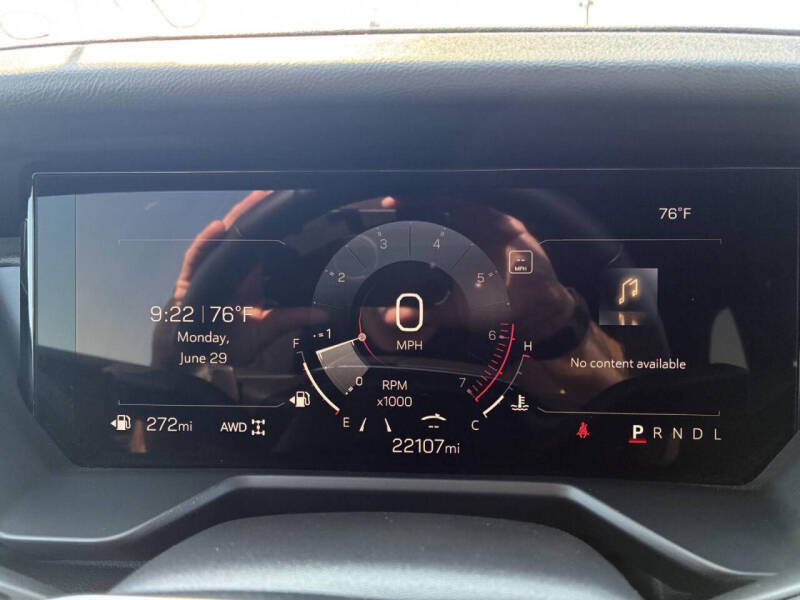 2025 GMC Acadia Elevation