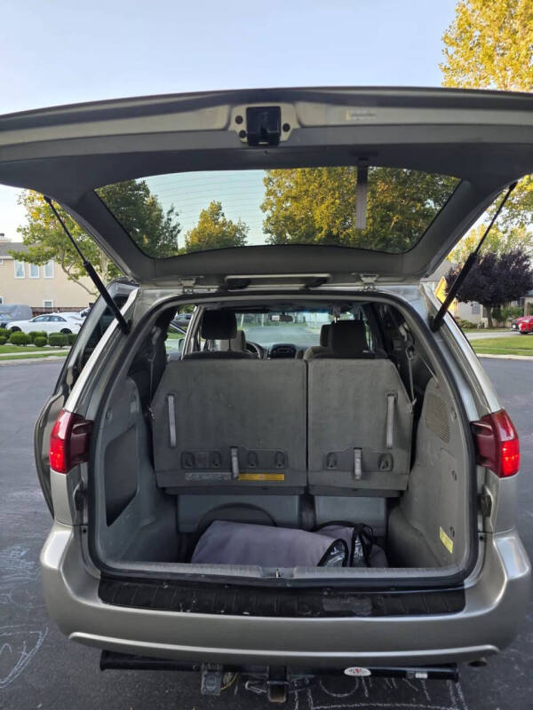 2004 Toyota Sienna