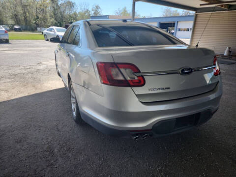 2012 Ford Taurus SE