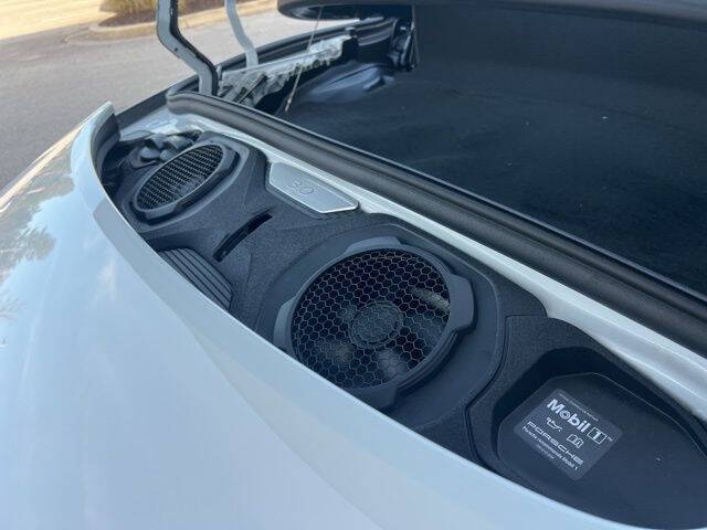 2025 Porsche 911 Carrera